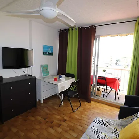 Apartment 4 Pers Proche Et Commerces - Fr-1-307-208 *