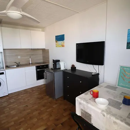 Apartment 4 Pers Proche Et Commerces - Fr-1-307-208 Le Grau-du-Roi